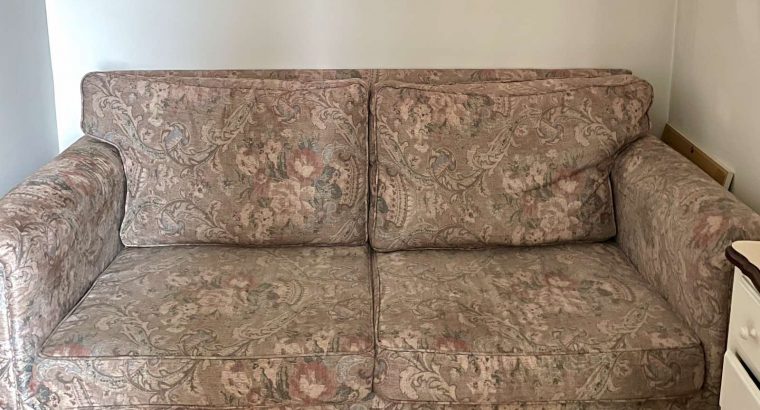 Dvosjed, trosjed i vuneni tepih