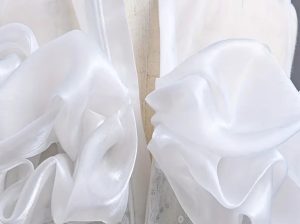 Bela haljina vencanica za devojcice